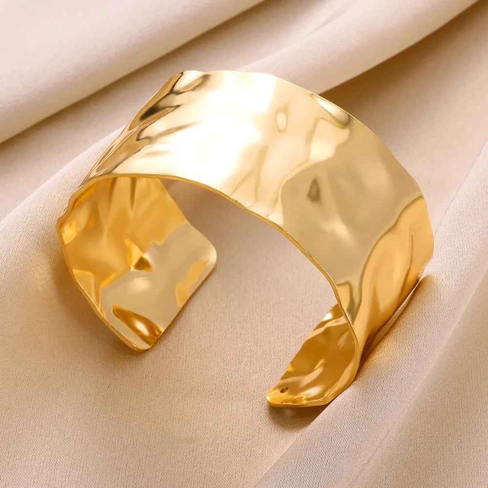LuxeCurve Bangle