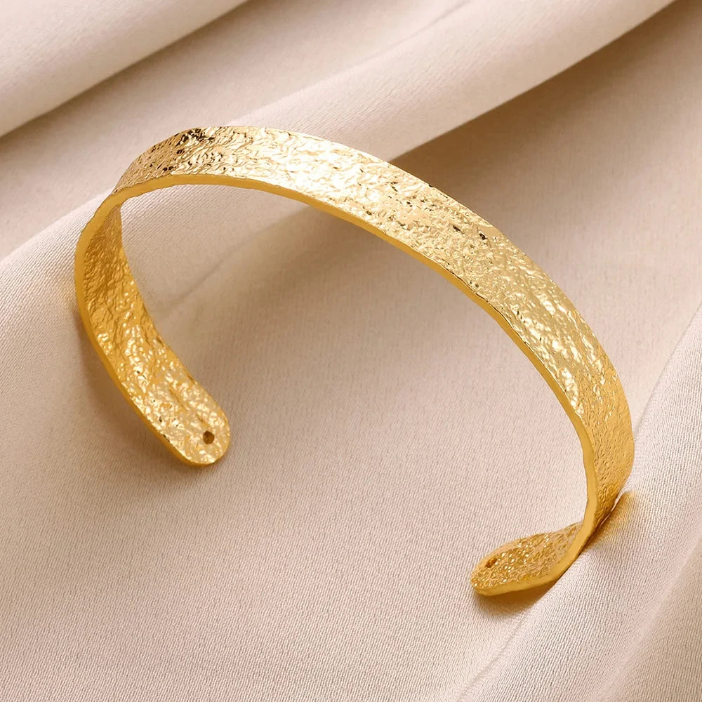 LuxeCurve Bangle